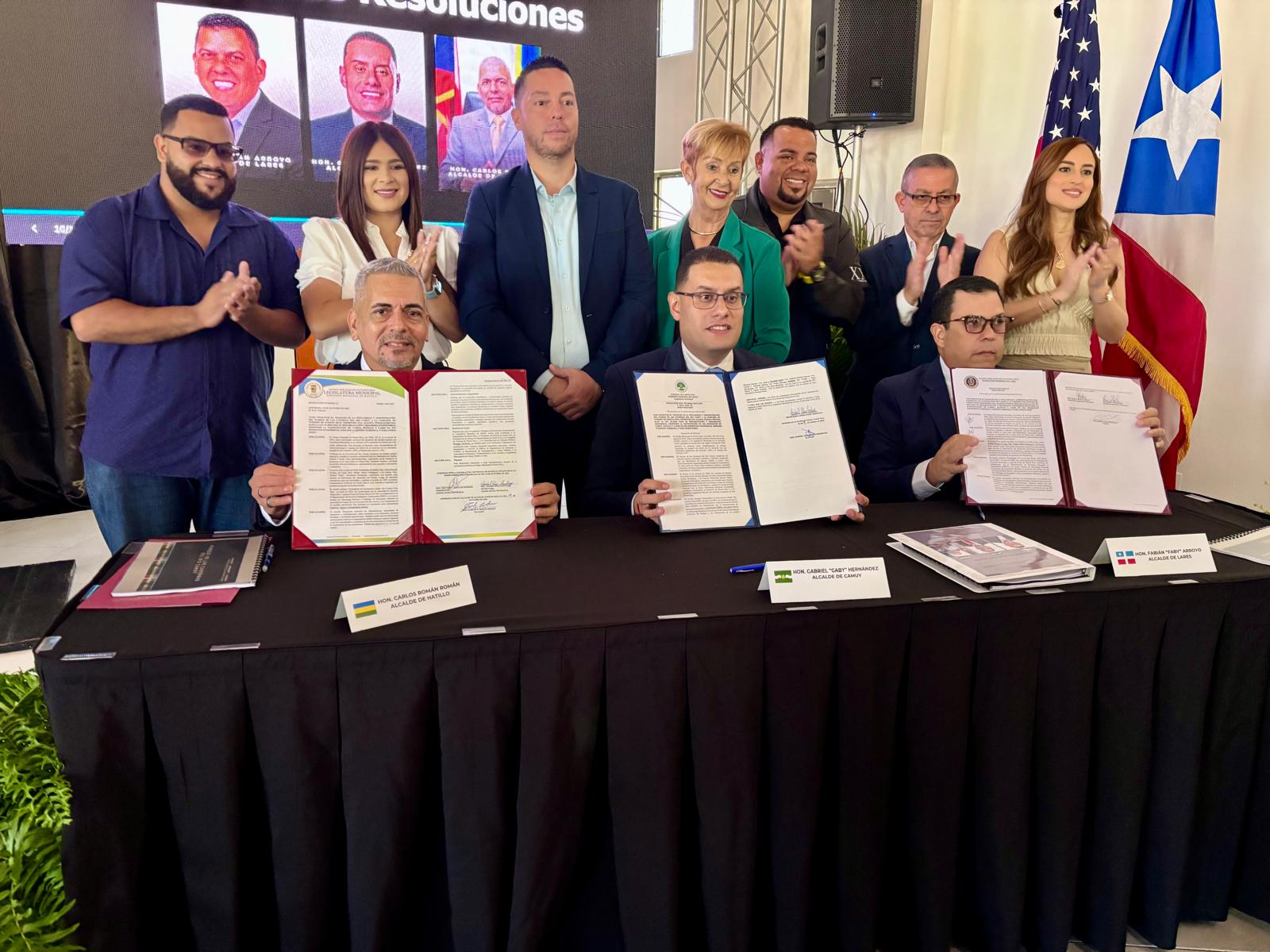 Imagen del artículo de NewsPR: Alcaldes firman resoluciones sobre el Parque Las Cavernas del Río Camuy