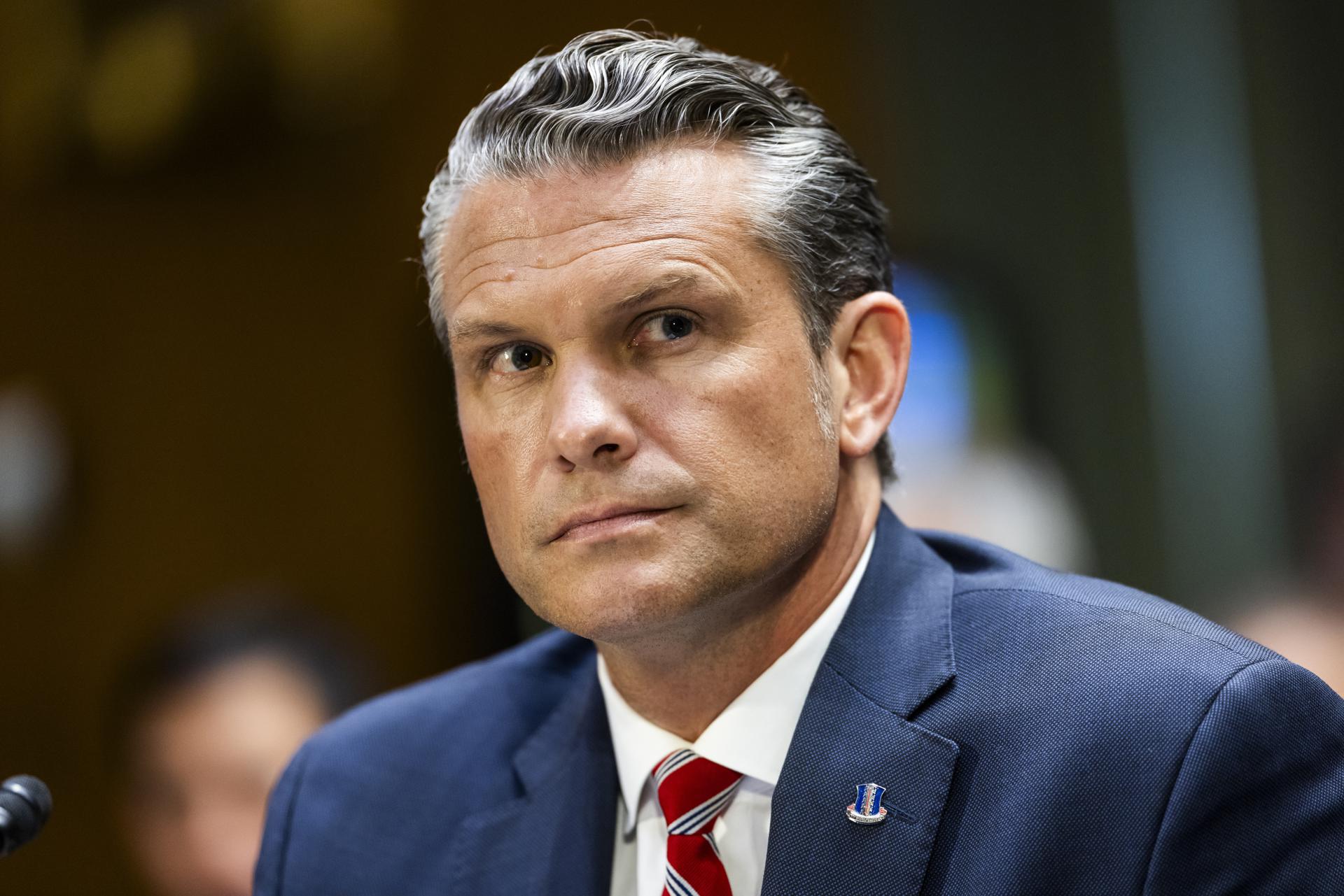 Imagen de la cobertura de: Hegseth destituye al 10% de altos mandos militares en el Pentágono
