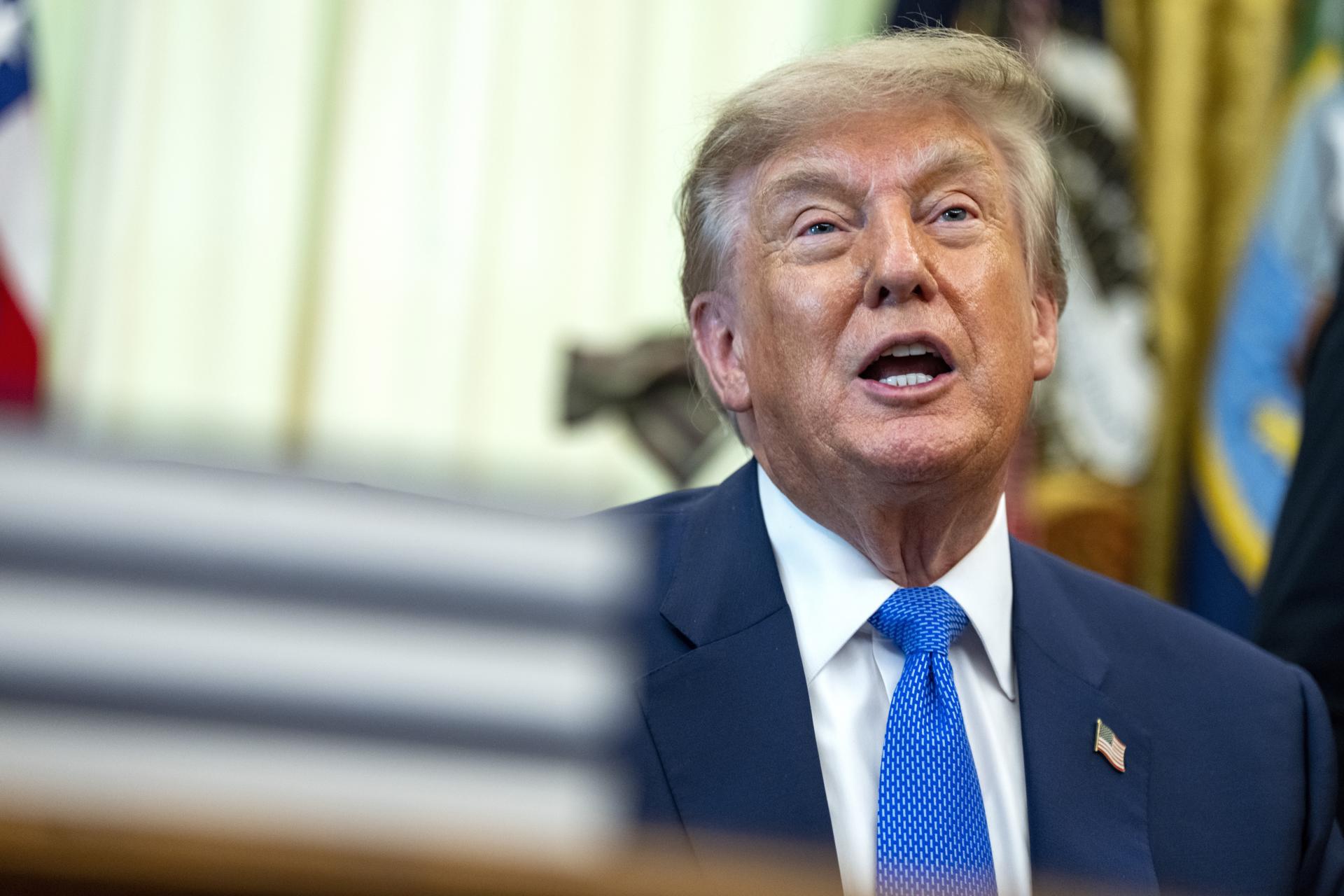 Imagen del artículo de NewsPR: Trump viajó desde Turquía con un avión señuelo ante la amenaza de Irán