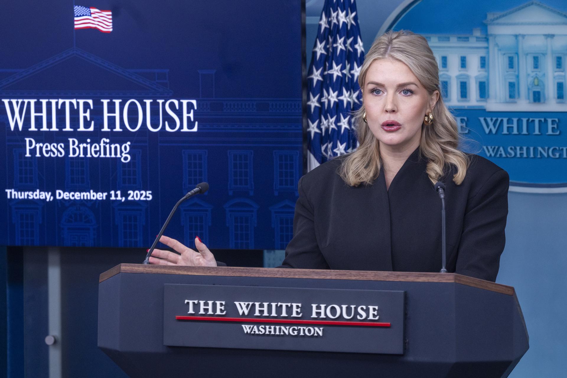 Imagen del artículo de NewsPR: La secretaria de prensa de la Casa Blanca dejará el cargo y será asesora externa de Trump