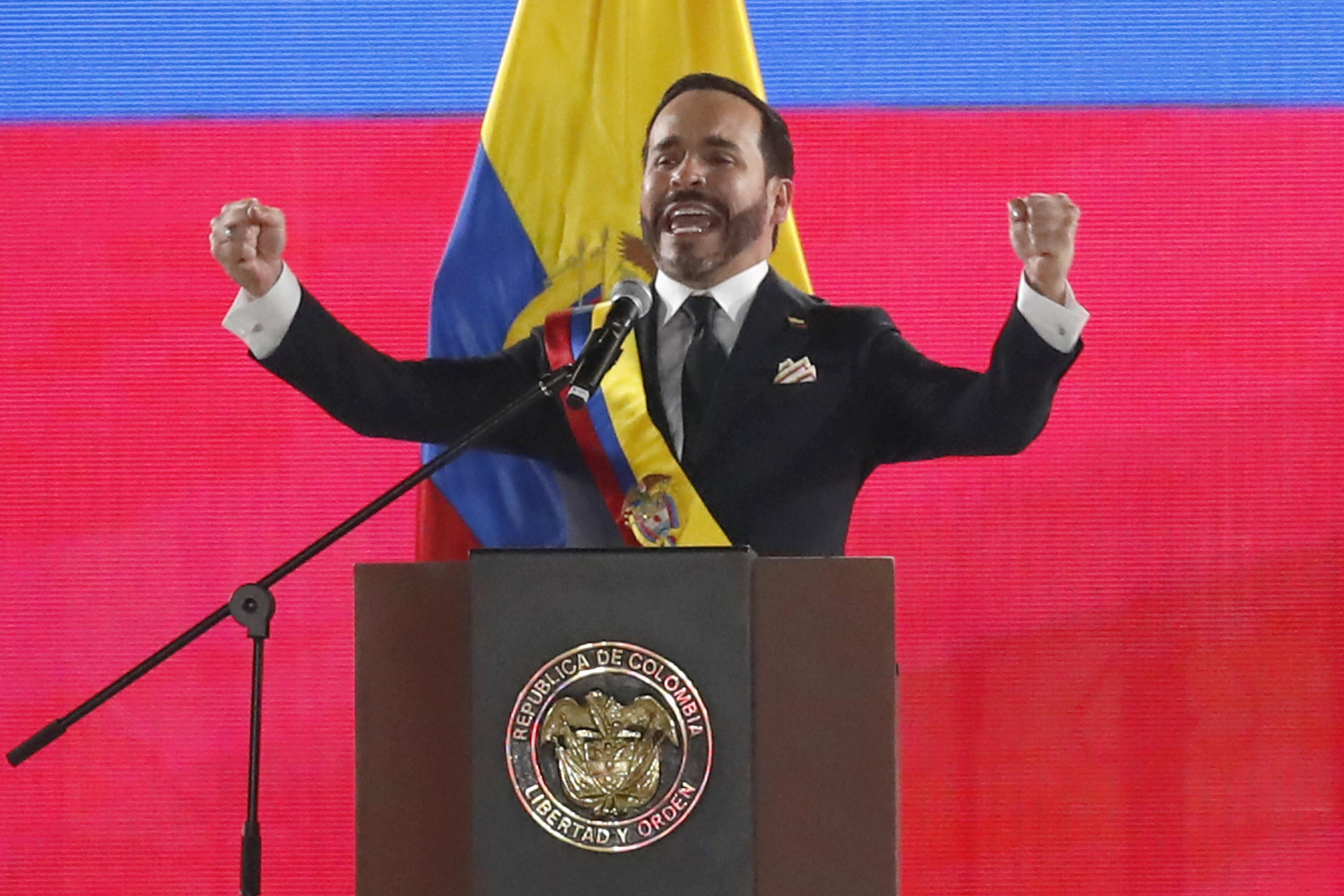 Imagen del artículo de NewsPR: Nuevo Gobierno de Colombia inicia con varios ataques con explosivos en diferentes regiones