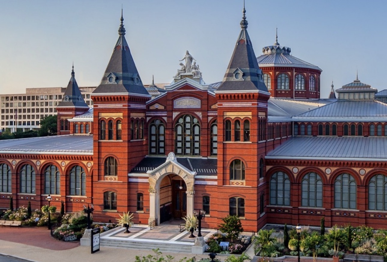 Imagen de la cobertura de: El Museo Latino de EE. UU. se ubicará en el edificio de Artes e Industrias del National Mall