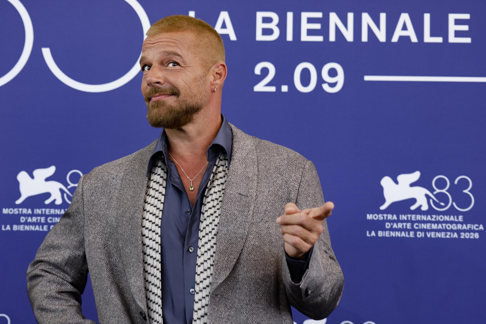 Imagen de la cobertura de: Ricky Martin participa por primera vez en el Festival de Cine de Venecia con 'Hombre al Agua'