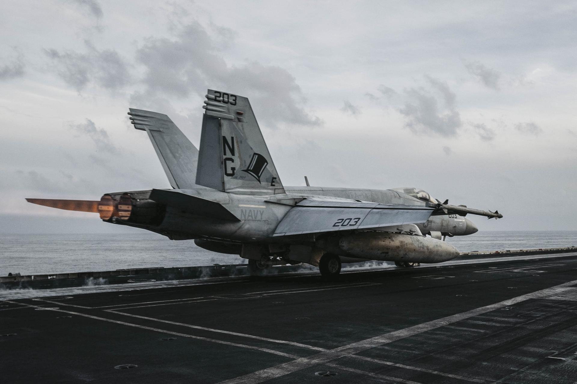 Imagen del artículo de NewsPR: EEUU desmiente que Irán destruyera tres de sus aviones y violara el bloqueo naval