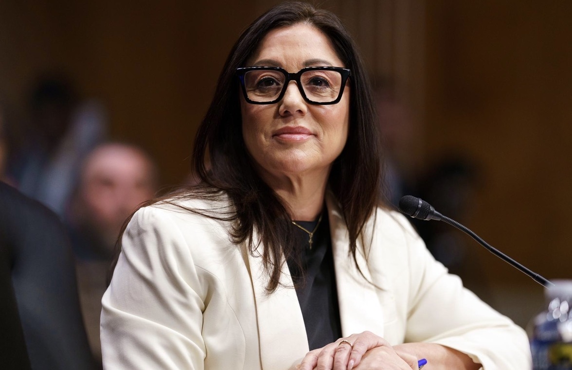 Imagen del artículo de NewsPR: La exsecretaria de Trabajo de Trump bebía en el trabajo y malversó fondos, según informe