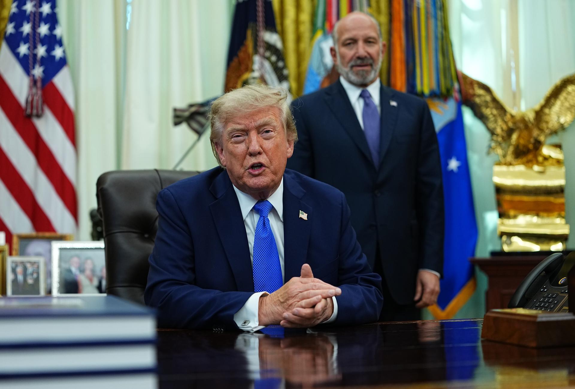 Imagen del artículo de NewsPR: Trump reconoce escasez de algunas armas pero dice que EE.UU. tiene munición suficiente