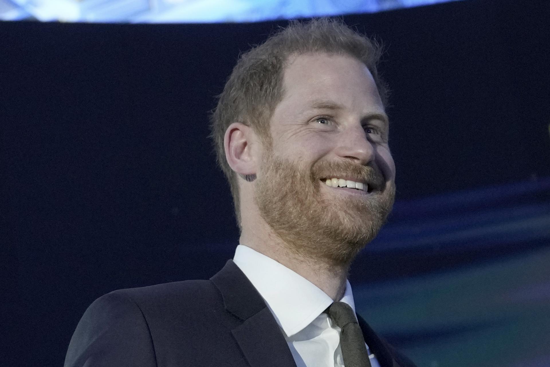 Imagen del artículo de NewsPR: El príncipe Enrique dice que desea reconciliarse con su familia, pero algunos "no quieren"