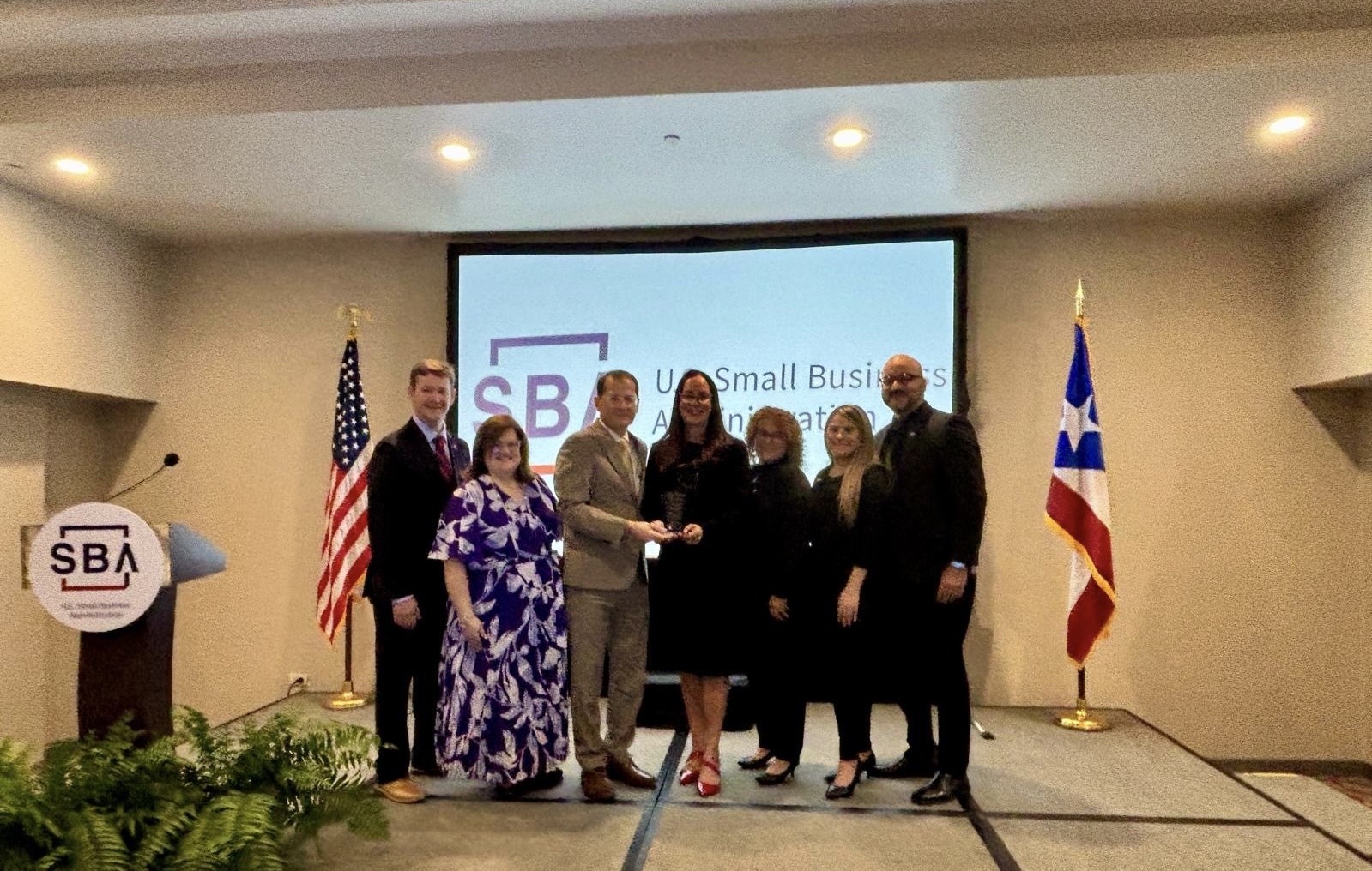 SBA reconoce a empresarios y bancos locales | NewsPR